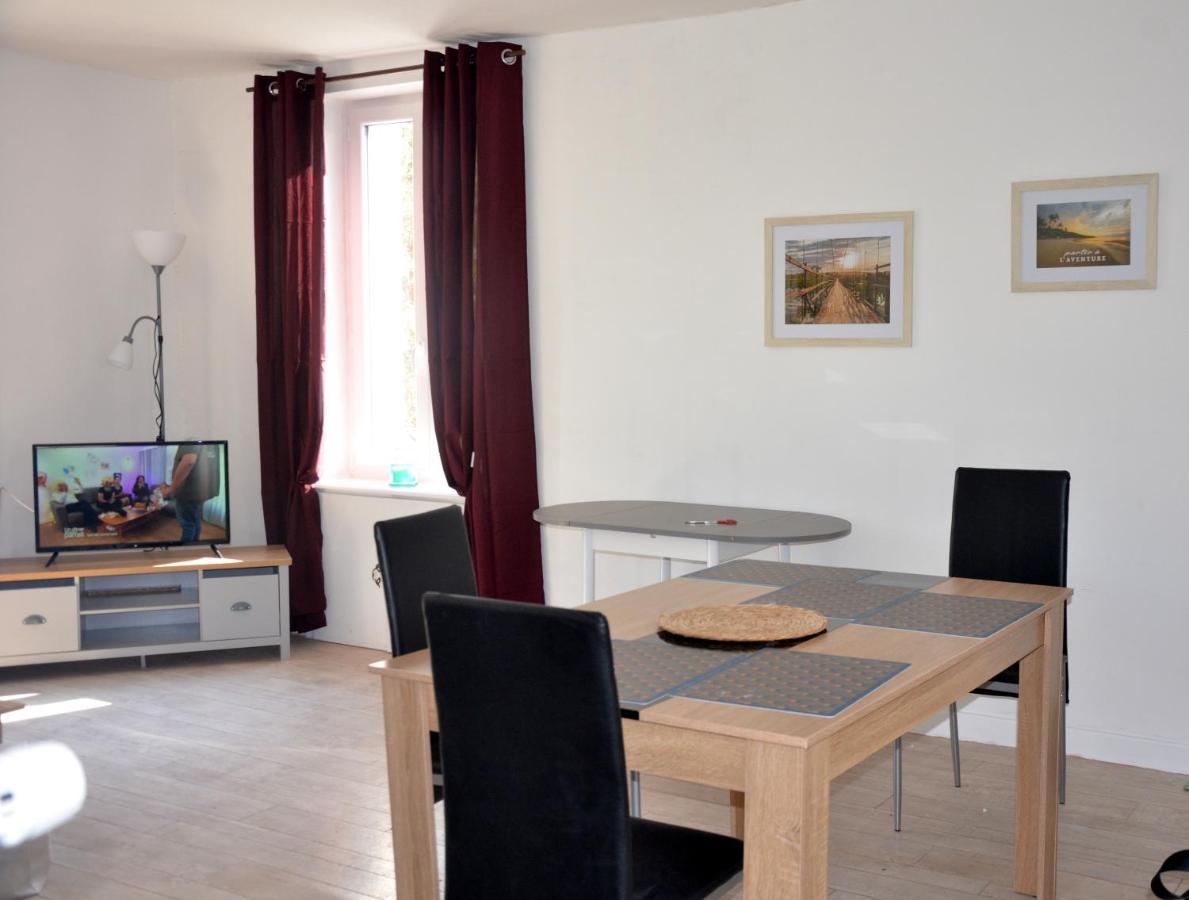 Au Bord De L'Eau Appartement 50 M2 Chambon-sur-Voueize Kültér fotó