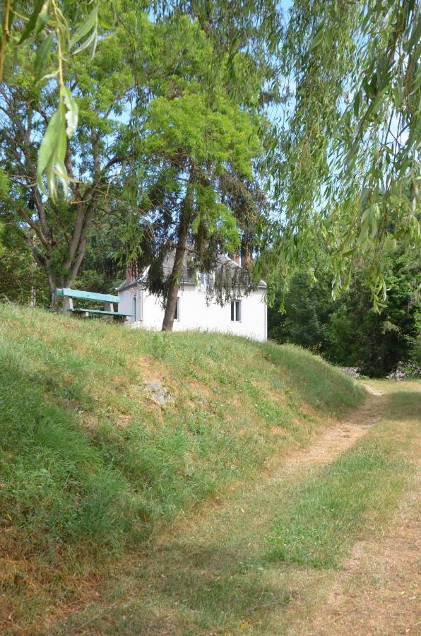 Au Bord De L'Eau Appartement 50 M2 Chambon-sur-Voueize Kültér fotó
